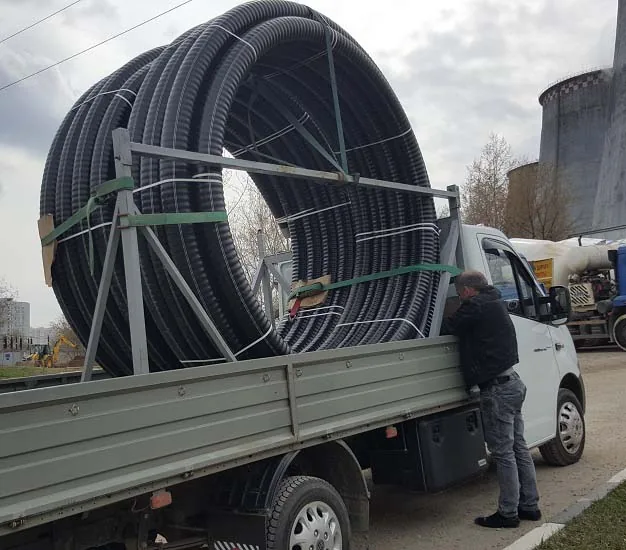 Теплотрасса в бухте на бортовой газели с боковой стойкой.